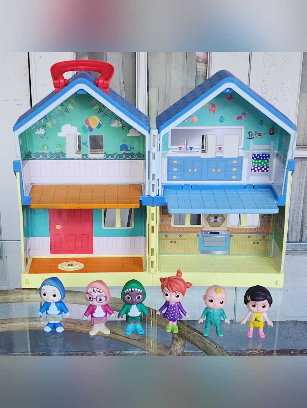 Cocomelon JJ Deluxe Family House Playset With Handle, 6 Figurines, Says Phrases